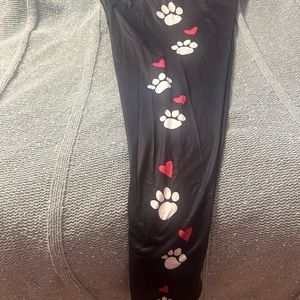 NWOT 3x leggings with paw prints